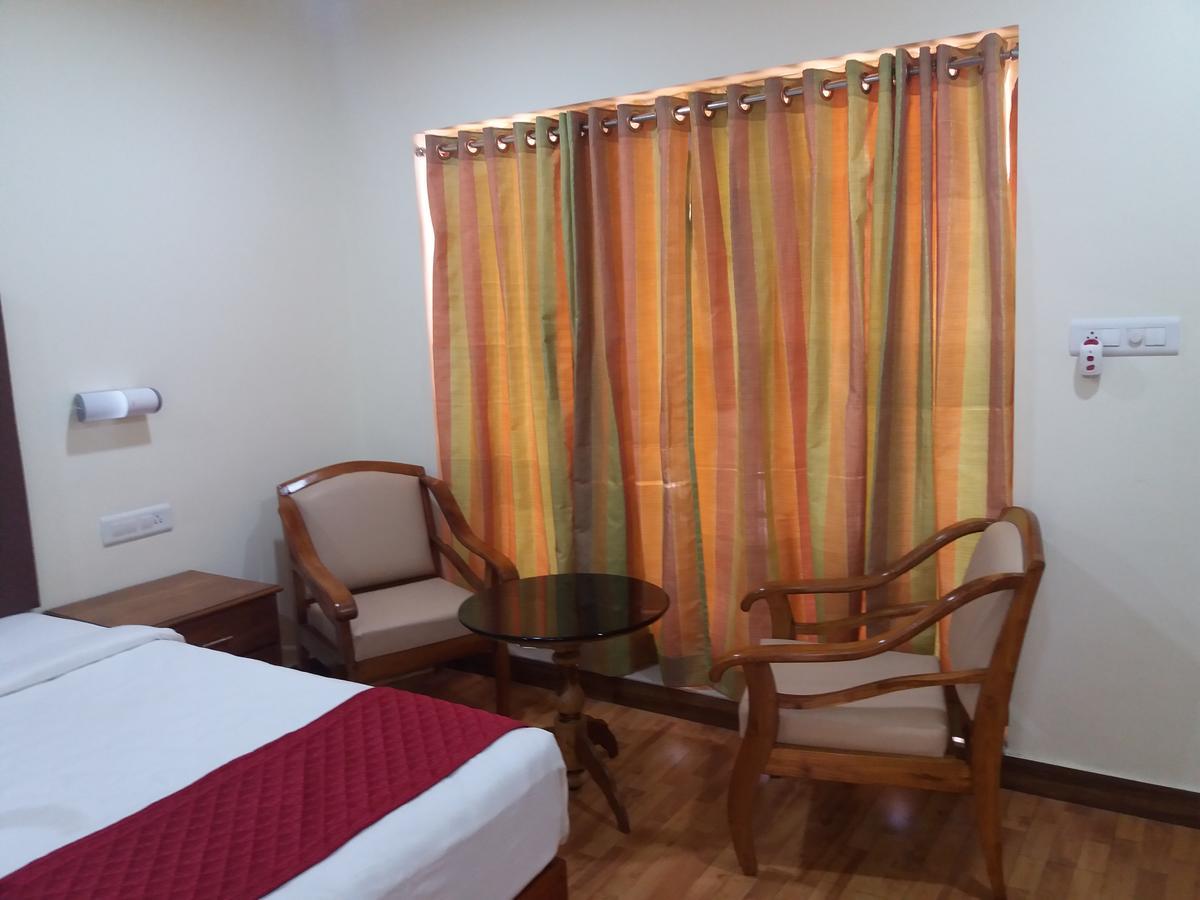Travancore Island Resort Thiruvananthapuram Exterior photo